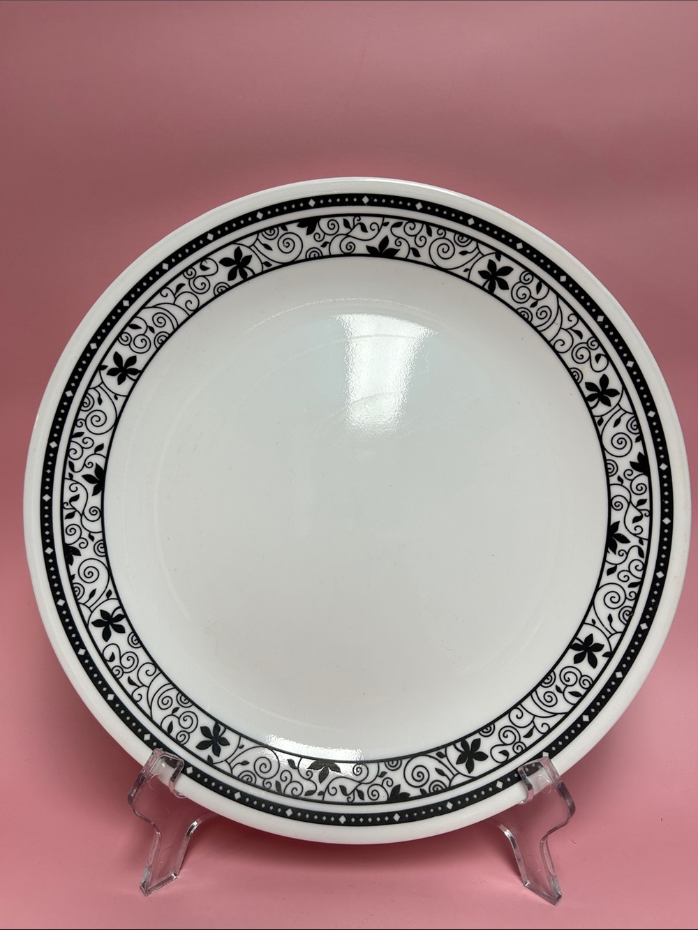 Corelle Winding Gate Black Scroll dinner plate